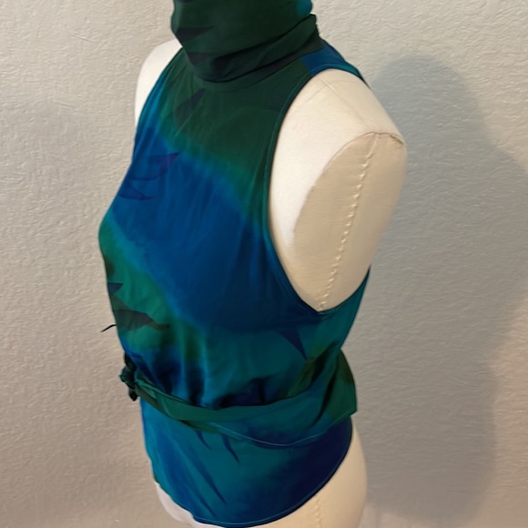 Dianne B. Cygne Design Outfit - Picture 2 of 8